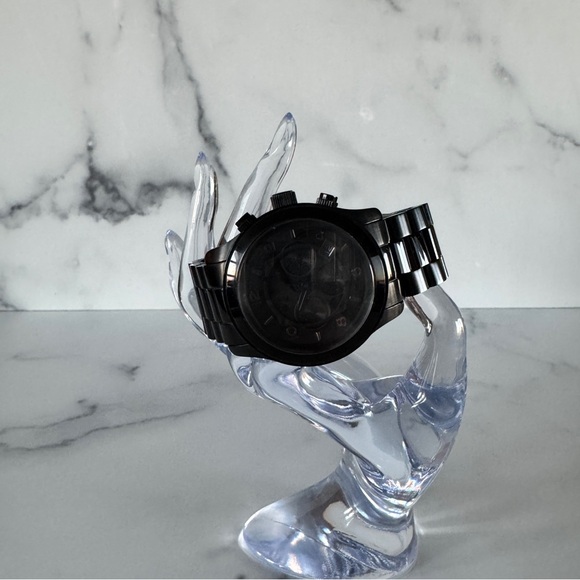 Michael Kors Black Watch fits 7” wrist - Picture 4 of 16